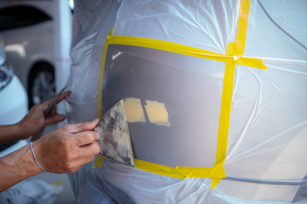 板金パテのおすすめや種類を紹介 板金塗装はパテの使い分けで決まる 格安板金塗装 池内自動車