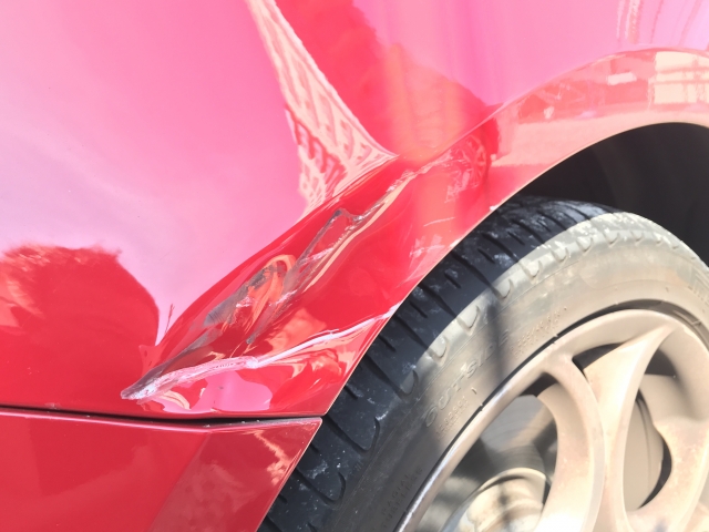 車の深い傷は修理代が高くなる 気になる費用や修理方法とは 格安板金塗装 池内自動車