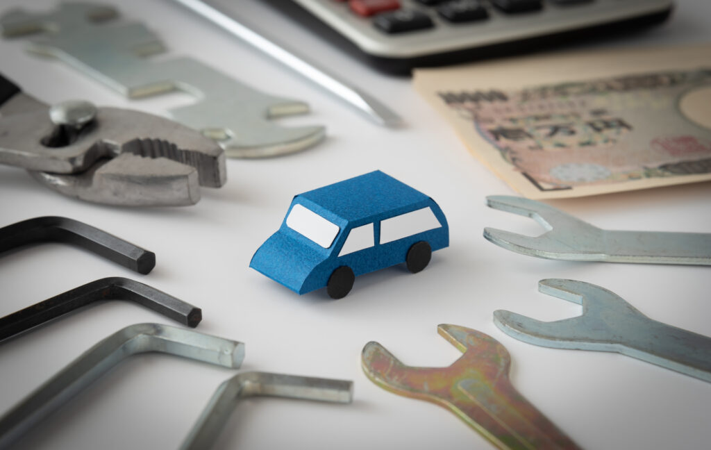 止まっている車に自転車でぶつけた場合の修理代