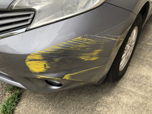 車売却前の傷は直すべき？査定額の減点基準と「直して得する」逆転の裏技