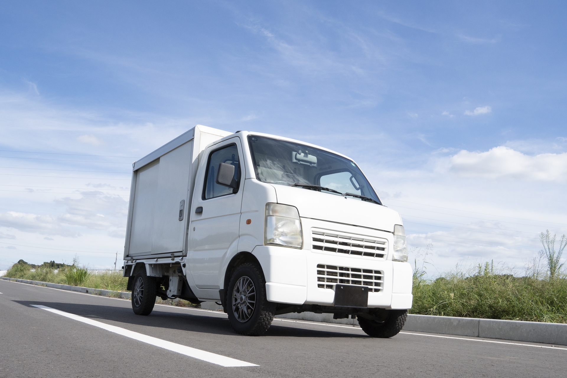 軽貨物 車検NG?傷・凹みの「突起物」判定基準と格安修理の極意