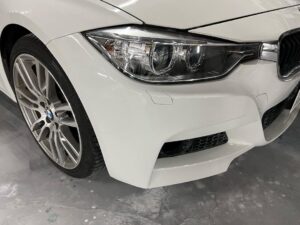 BMW 3シリーズ バンパー修理②