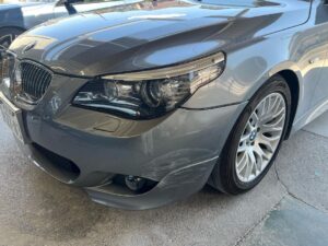 BMW 5シリーズ バンパーすり傷修理①