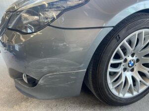 BMW 5シリーズ バンパーすり傷修理②