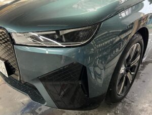 BMW iX バンパー修理①