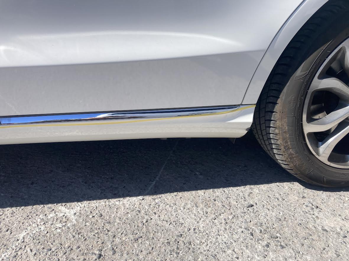 メルセデスベンツ C180 左サイドステップの修理事例