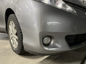 トヨタ エスティマ 右フロントバンパーの修理事例②
