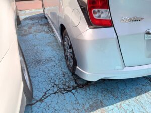 ホンダ スパイク 左フロントドア、リアドア、クォーター、リアバンパーの修理事例④