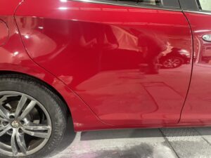 アルファロメオ ジュリエッタ 右クォーター、右リアドアの修理事例②