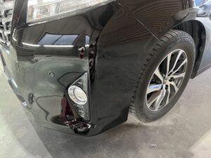 トヨタ アルファード 左フロントバンパーの修理事例③