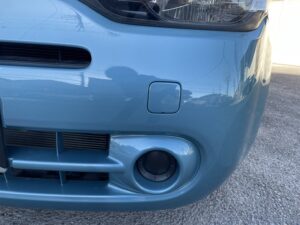 日産 キューブ フロントバンパー、リアバンパーの修理事例④