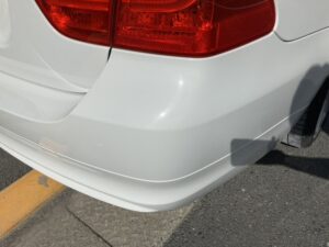 BMW 3シリーズ 右リアバンパーの修理事例②