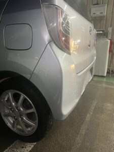 ダイハツ ミライース 左リアバンパーの修理事例②