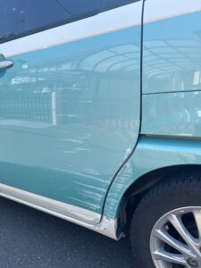 ダイハツ ムーヴキャンバス 左リアドア、左クオーターパネルの修理事例①