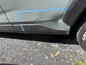 トヨタ RAV４ 左リアドアの修理事例①