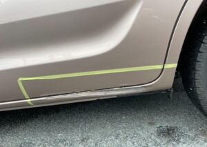 スズキ スペーシア 左ロッカーパネル、左スライドドアの修理事例①