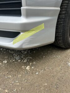 トヨタ スペイド 左フロントバンパーの修理事例③