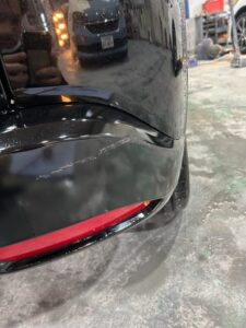 ホンダ ヴェゼル 右リアバンパーの修理事例①