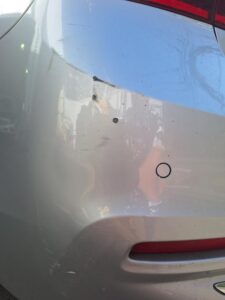 BMW 320 左リアバンパーの修理事例②