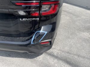 スバル レヴォーグの右リアバンパー・右テールランプの修理事例①