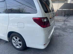 トヨタ アルファード 左リアバンパー、バックドアの修理事例②