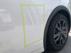 トヨタ プリウス 左リアドアの修理事例①