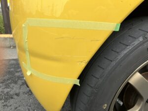 ホンダ ビート 右リアバンパーの修理事例①