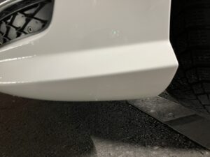 メルセデス・ベンツ Cクラス 右フロントバンパーの修理事例②