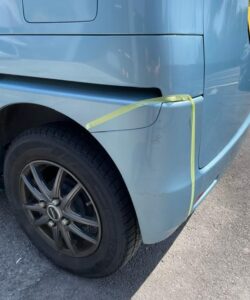 スズキ スペーシア 左リアバンパー、左クォーターパネルの修理事例①