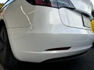 テスラ テスラ3 左リアバンパーの修理事例②