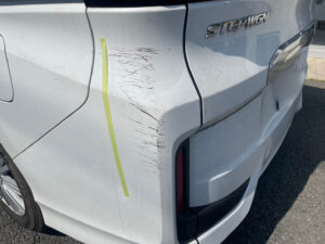 ホンダ ステップワゴン 左リアバンパーの修理事例1