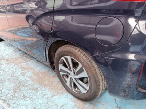 ホンダ フリード 左スライドドア、左クォーター、左リヤバンパーの修理事例1