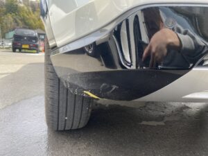ホンダ ヴェゼル リヤバンパーの修理事例1