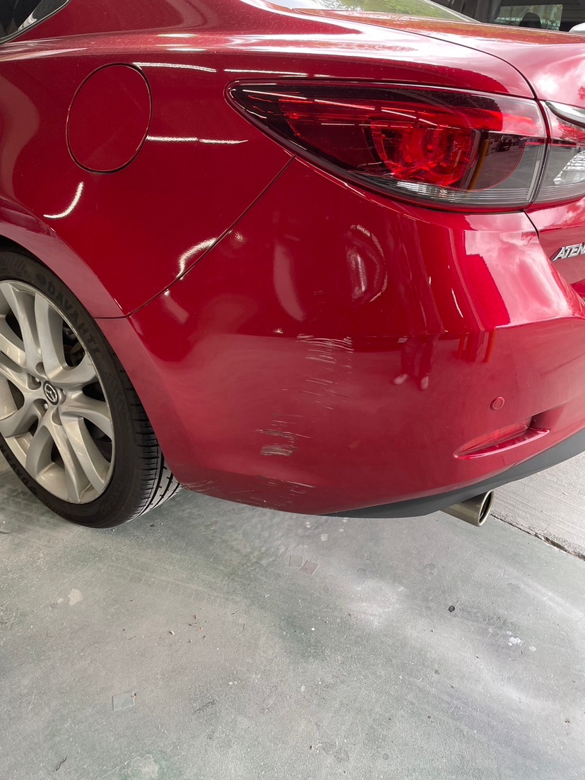 マツダ アテンザ リヤバンパーの修理事例