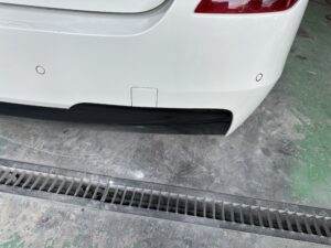 BMW 3シリーズ 右リアバンパーの修理事例2