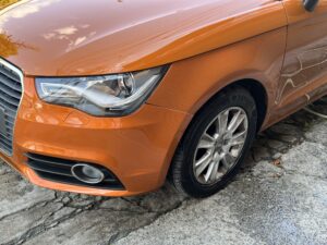 アウディ A1 右フロントフェンダー、右フロントバンパーの修理事例2