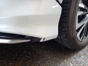 トヨタ ヤリスクロス 左フロントバンパーの修理事例1