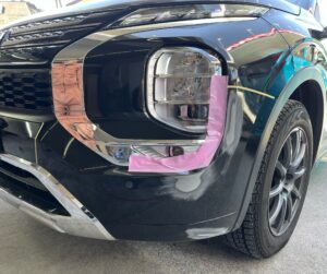 三菱 アウトランダー 左フロントバンパーの修理事例1