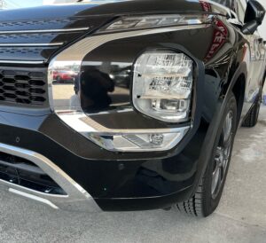 三菱 アウトランダー 左フロントバンパーの修理事例2