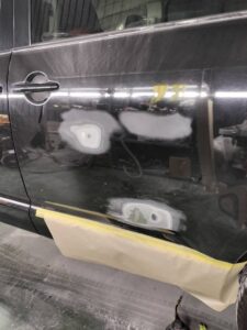 三菱 デリカ 左スライドドアパネルの修理事例3