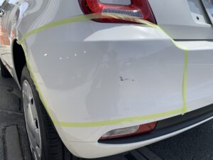 フィアット 500 左リアバンパーの修理事例1
