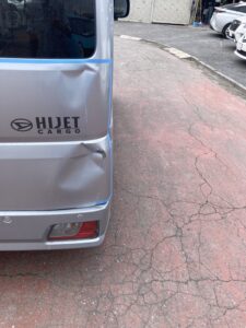 ダイハツ ハイゼット バックドパネルの修理事例1