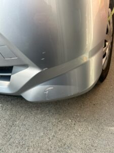 ダイハツ ミライース 左フロントバンパーの修理事例2