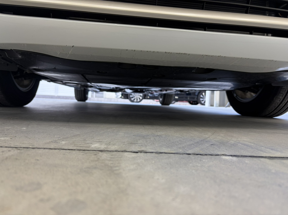 トヨタ アクア フロントバンパーの修理事例