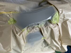 トヨタ アクア フロントバンパーの修理事例4