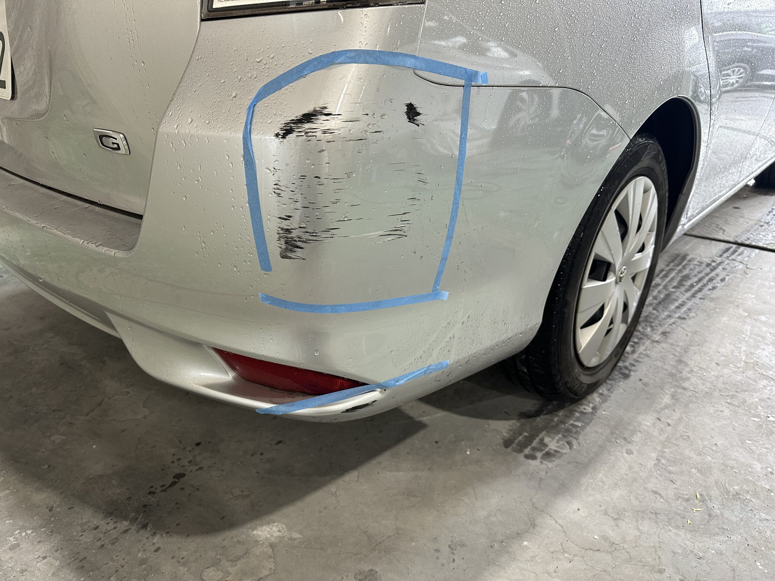 トヨタ カローラ 右リアバンパーの修理事例