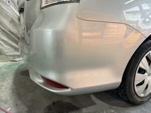 トヨタ カローラ 右リアバンパーの修理事例2