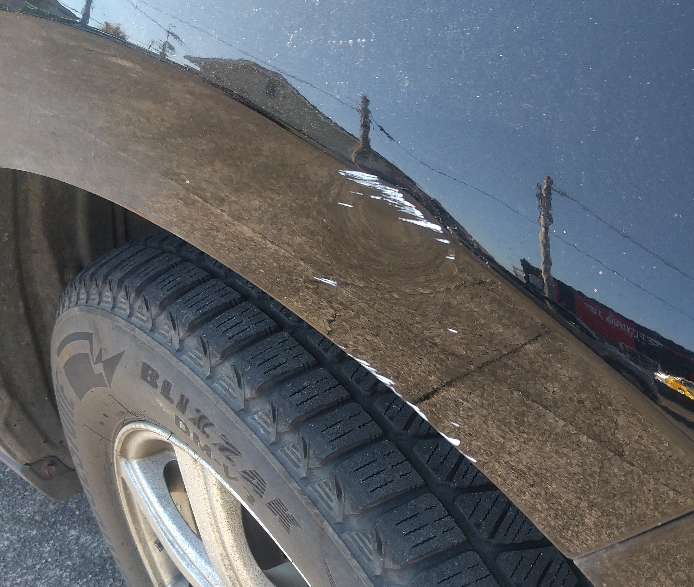 トヨタ ハリアー 左フロントフェンダーの修理事例