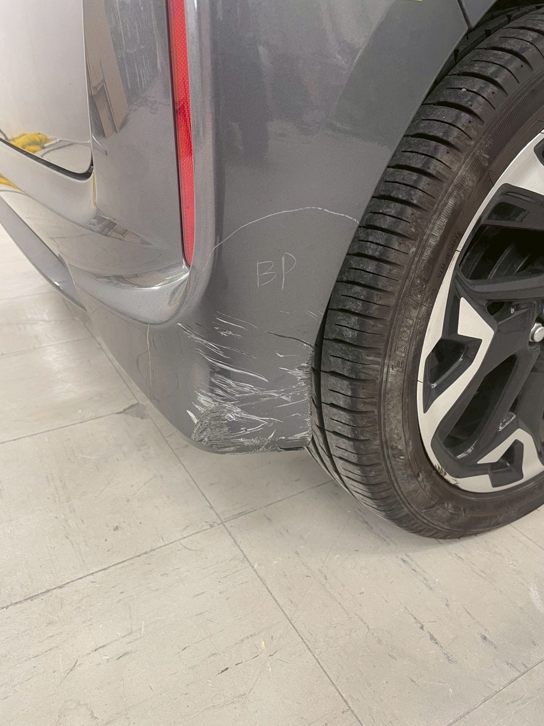 ホンダ N-BOX 右リアバンパーの修理事例