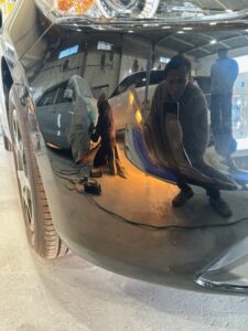 マツダ マツダ3 右フロントバンパーの修理事例4